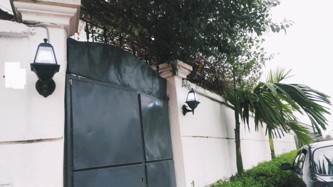 Appartement 2 Chambres Residence Avec Piscine Yaoundé Exterior photo