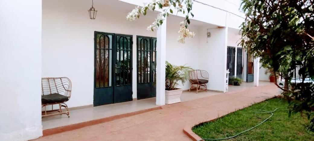 Appartement 2 Chambres Residence Avec Piscine Yaoundé Exterior photo
